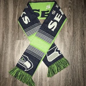 Reversible Split Logo Scarf - NFL Seattle Seahawks